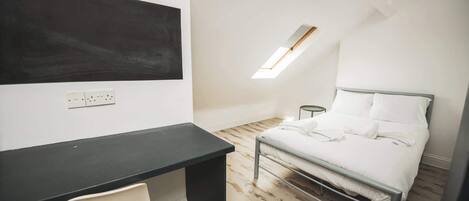 5 makuuhuonetta, Wi-Fi, vuodevaatteet