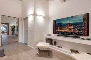 Lobby - Dante's Paradise with a View of Florence (Firenze)