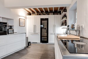 Fridge, microwave, oven, stovetop - Dante's Paradise with a View of Florence (Firenze)