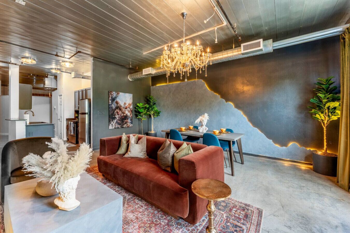 智能电视、壁炉