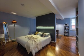 1 chambre, fer et planche à repasser, Wi-Fi gratuit, draps fournis