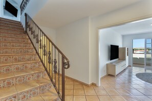 Interior - Vacation Apartment 'Obsidian Canarysol Los Cristianos' with Mountain View, Wi-Fi and Air Conditioning (Arona)