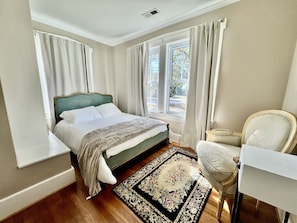 5 عدّة غرف نوم ومكتب ومكواة/لوح كي وواي فاي مجانًا