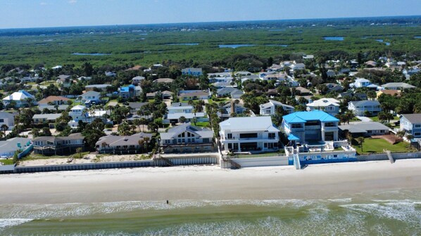 كراسي للتشمس، مناشف للشاطئ