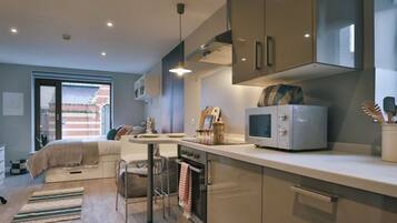 Studio, Non Smoking | Private kitchen