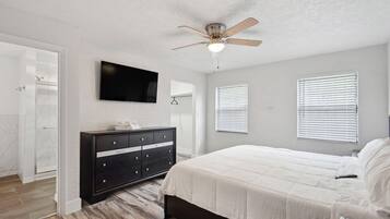 4 bedrooms, iron/ironing board, WiFi, bed sheets