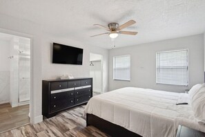 4 多间卧室、熨斗/熨衣板、WiFi、床单