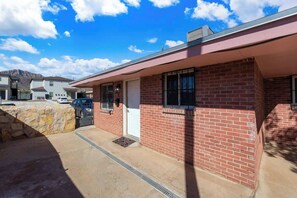 Exterior - Cozy Modern Retreat • 2BR/1BA Near Fort Bliss (El Paso)