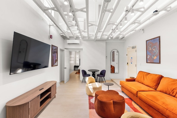 Junior Room | Living area