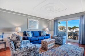 Villa, Plusieurs lits, patio (833 Ketch Court) | Aire de séjour