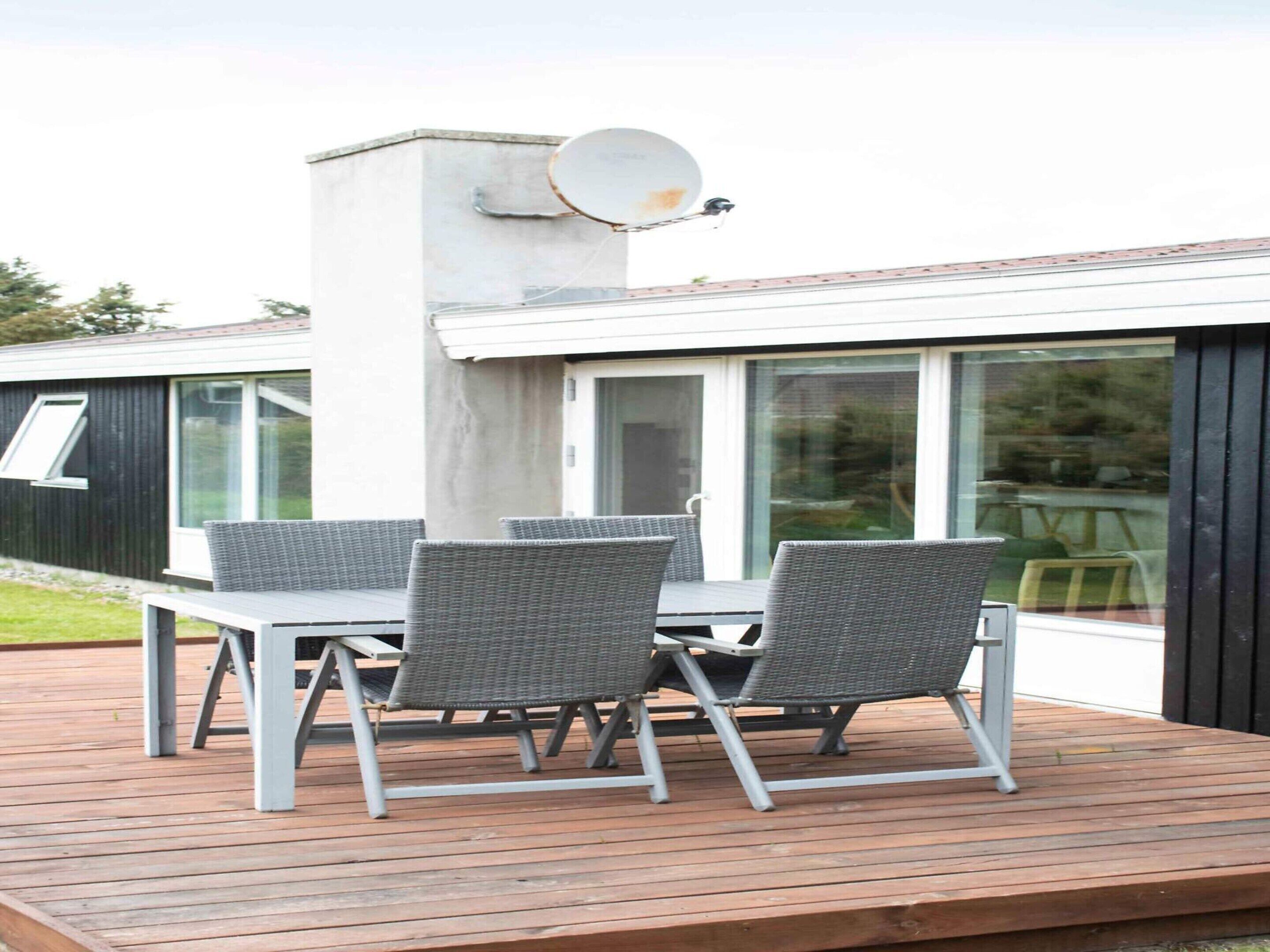 House | Outdoor dining