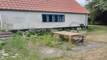 House | Outdoor dining