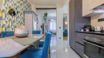 Appartamento, 1 camera da letto | Area soggiorno | TV 31 pollici con canali satellitari