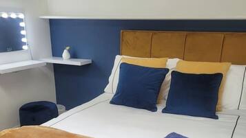 1 bedroom, desk, iron/ironing board, free WiFi