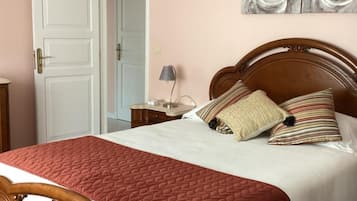 3 slaapkamers, een strijkplank/strijkijzer, wifi, beddengoed