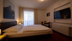 Basic Double Room, Mountain View | Desk, free WiFi - Essl in Filzmoos (Filzmoos)