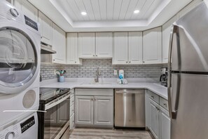 Villa, 1 King Bed with Sofa bed, Balcony, Garden View (1659 Bluff Villas) | Private kitchen - 1659 Bluff Villas at The Sea Pines Resort (Hilton Head Island)