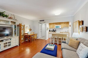 TV, DVD player, offices