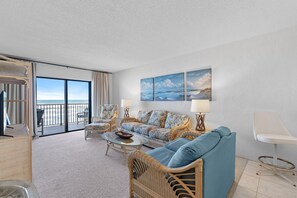 Condo, 1 King Bed (Hacienda del Sol II 213) | Living area - Hacienda del Sol II 213 (New Smyrna Beach)