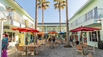 Condo, Multiple Beds (Mariner's Cove 308) | Outdoor dining