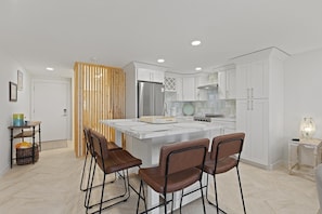 Apartment, Mehrere Betten (Mariner's Cove 308) | Speisen