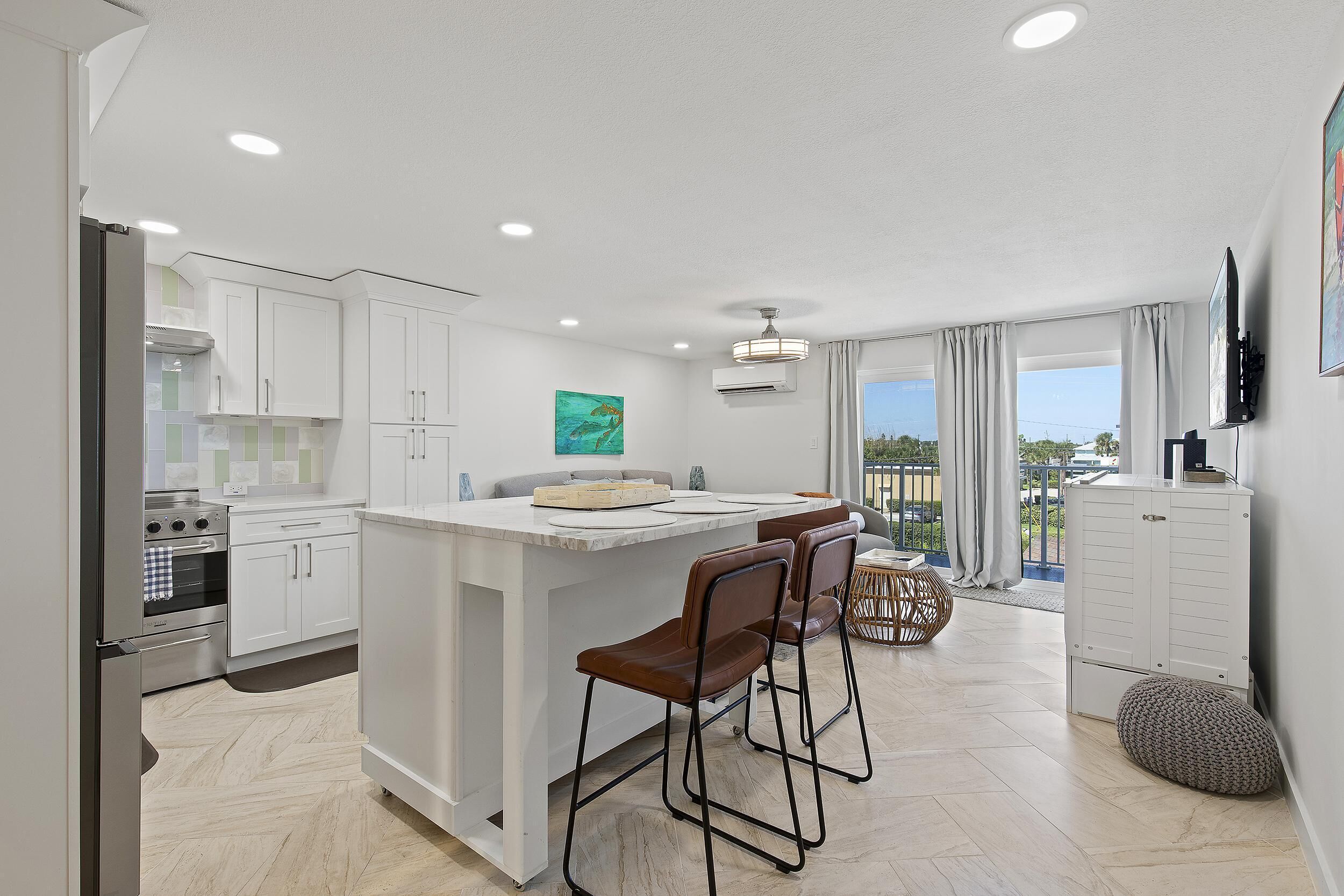 Condo, Multiple Beds (Mariner's Cove 308) | Private kitchen
