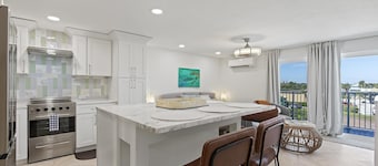 Mariner's Cove 308