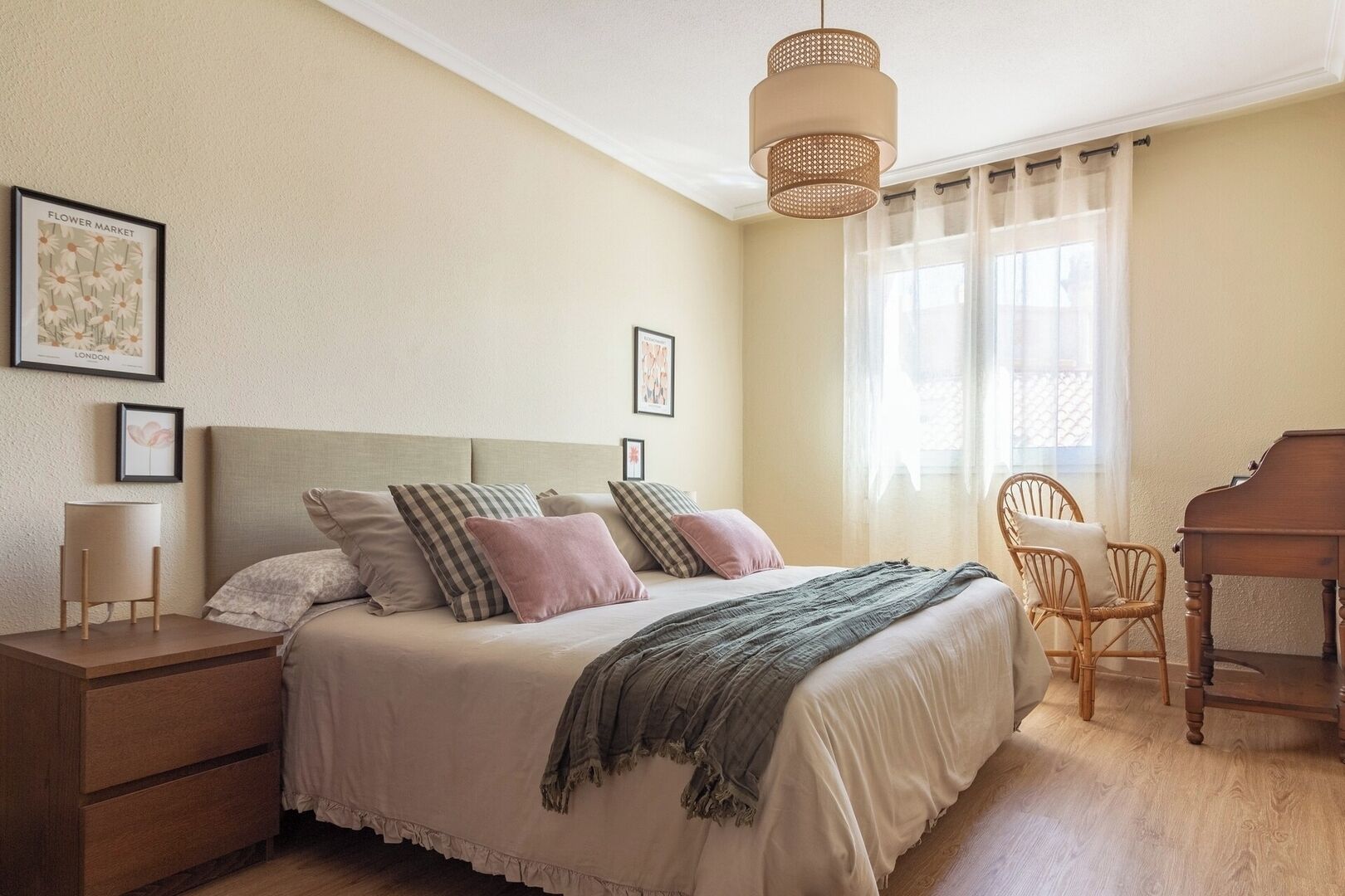 1 chambre, fer et planche à repasser, Wi-Fi, draps fournis