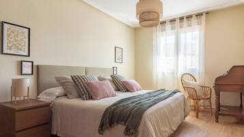 1 chambre, fer et planche Ă repasser, Wi-Fi, draps fournis