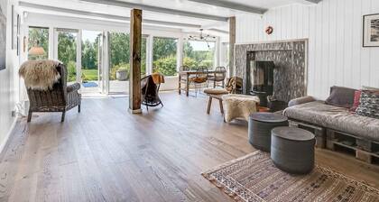 5 Star Holiday Home in Dronningmolle