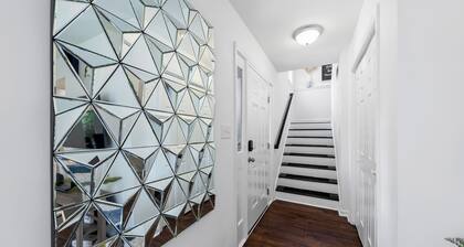 Bright & Cozy 2BR Home on VRBO