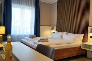 Comfort Double Room, Balcony | In-room safe, blackout drapes, iron/ironing board, free WiFi - Hotel Seebrise Grömitz (Groemitz)