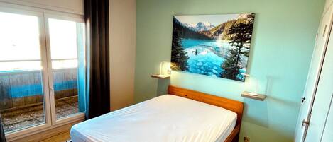 1 bedroom, iron/ironing board, travel crib