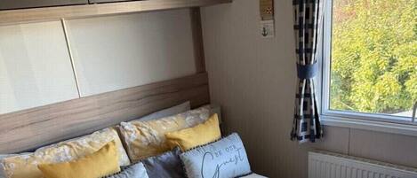 3 slaapkamers, individueel gedecoreerd, individueel gemeubileerd