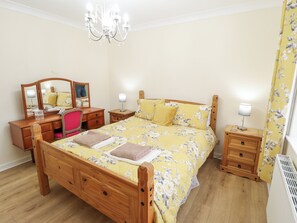 2 bedrooms, individually decorated, individually furnished, free WiFi - 5 Links Court (Skegness)
