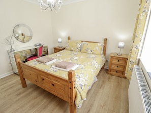 2 عدّة غرف نوم وبديكورات فريدة لكل غرفة وطراز فريد لكل وحدة