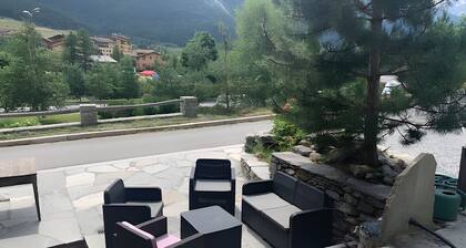 Chalet 'Saint Roch' with Mountain View, Private Terrace and Wi-Fi