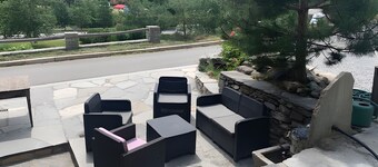 Chalet 'Saint Roch' with Mountain View, Private Terrace and Wi-Fi