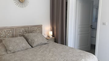 1 camera, Wi-Fi, lenzuola