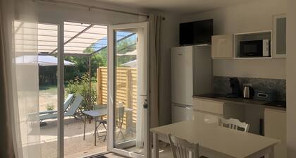 Studio « La Fourmi » avec vue sur la montagne, Wi-Fi et climatisation