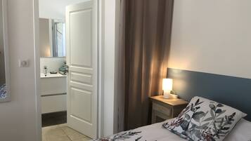 1 camera, Wi-Fi, lenzuola