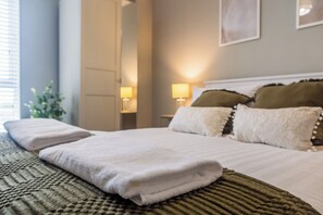 2 slaapkamers, een strijkplank/strijkijzer, wifi, beddengoed