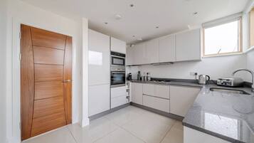 Frigorífic, microones, forn i rentaplats