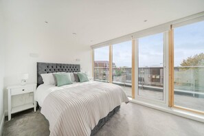 1 soverom, skrivebord, strykejern/-brett og wi-fi