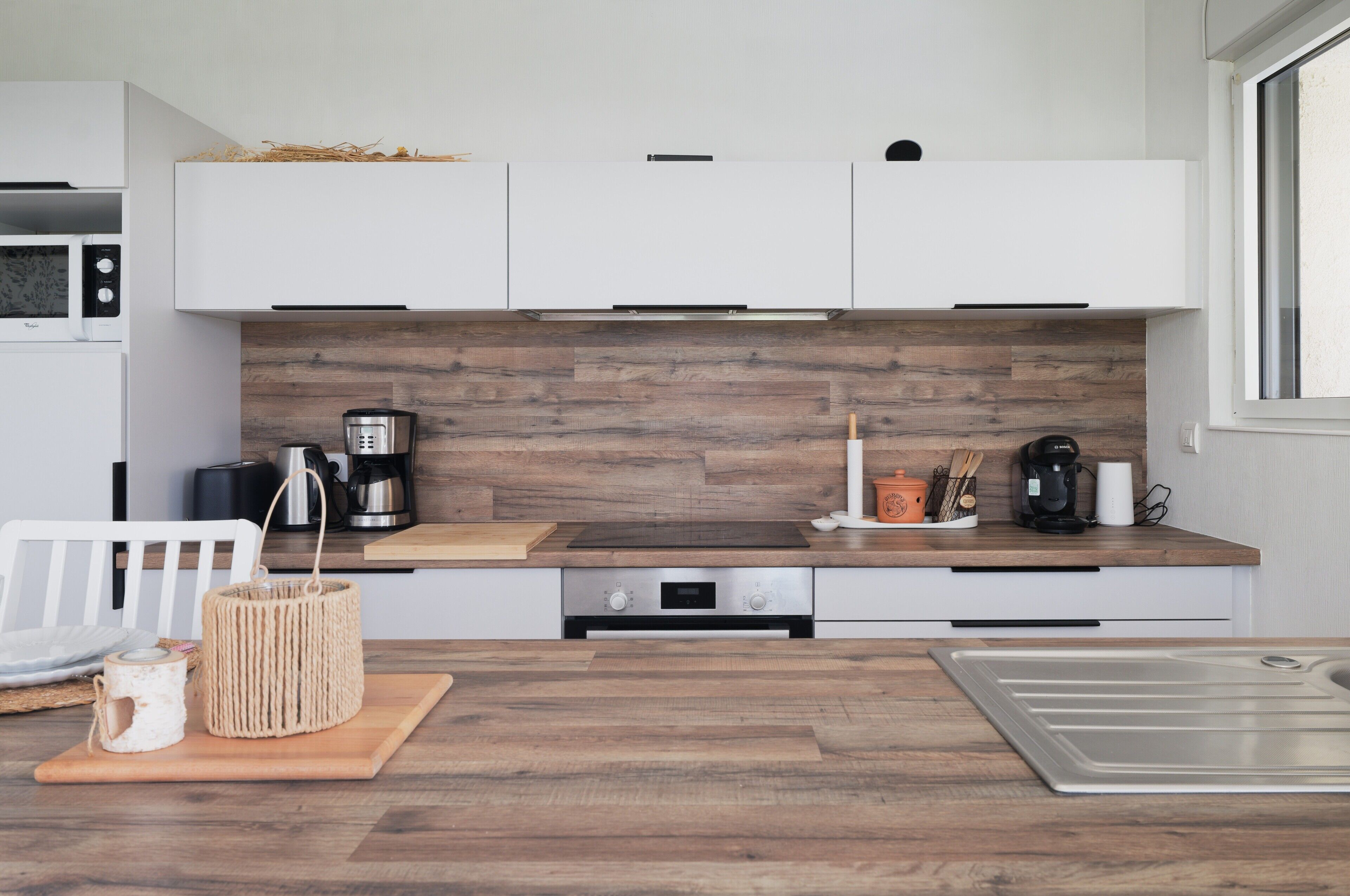 Køleskab, mikrobølgeovn, ovn, kogeplade