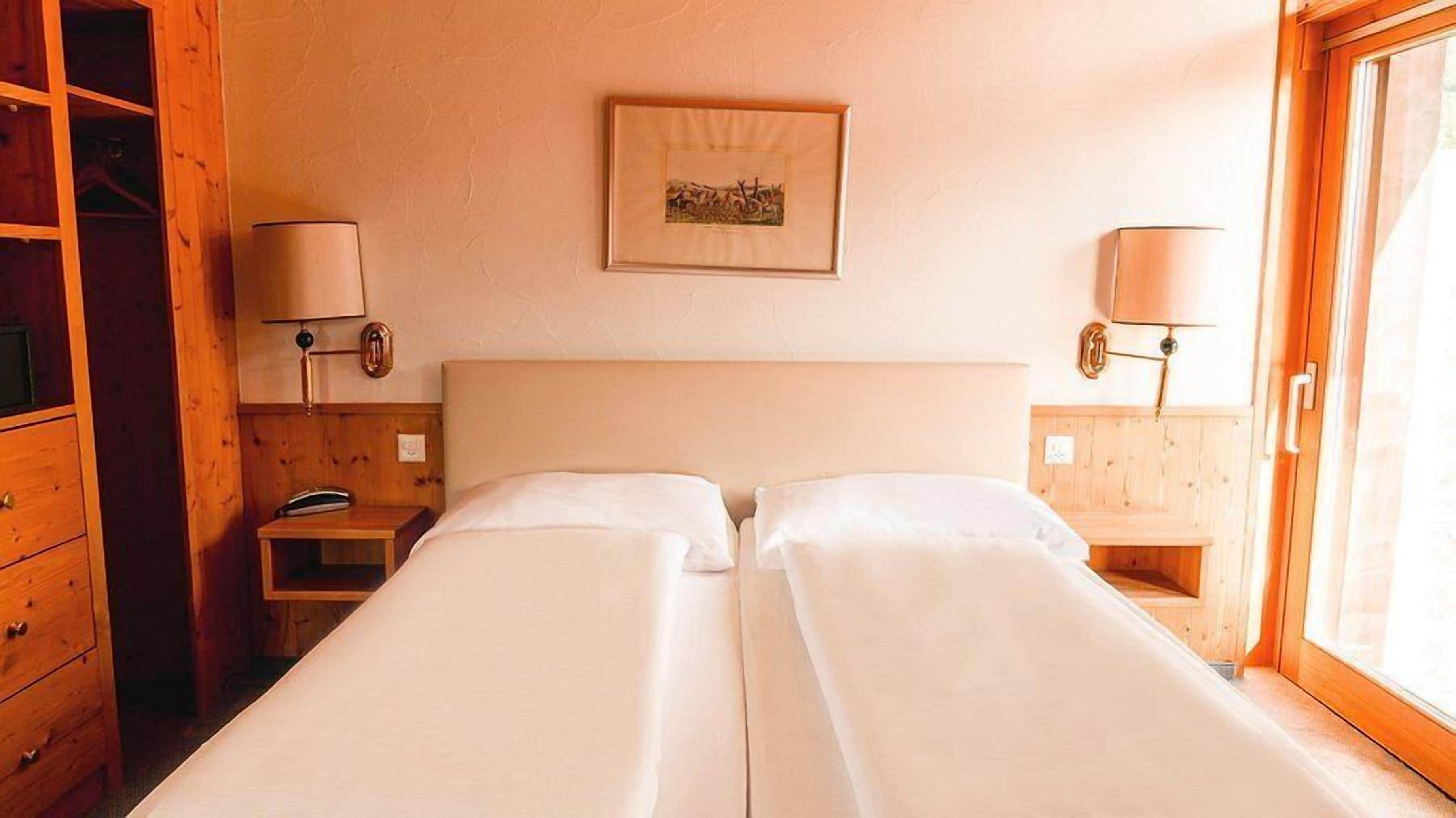 Mörkläggningsgardiner, extrasängar, gratis wi-fi och sängkläder