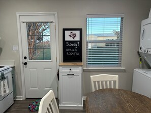 Interior - Charming Little Ranch House in Cook’s Pt - perfect for any Aggie Event! (Caldwell)