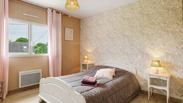 1 bedroom, iron/ironing board, WiFi