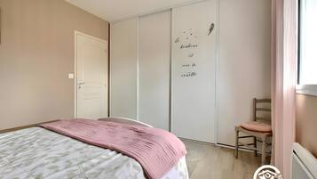 1 bedroom, iron/ironing board, WiFi