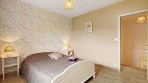 1 bedroom, iron/ironing board, WiFi - Holiday Home “Le Gîte de Marguerite” with Wi-Fi (Neant sur Yvel)